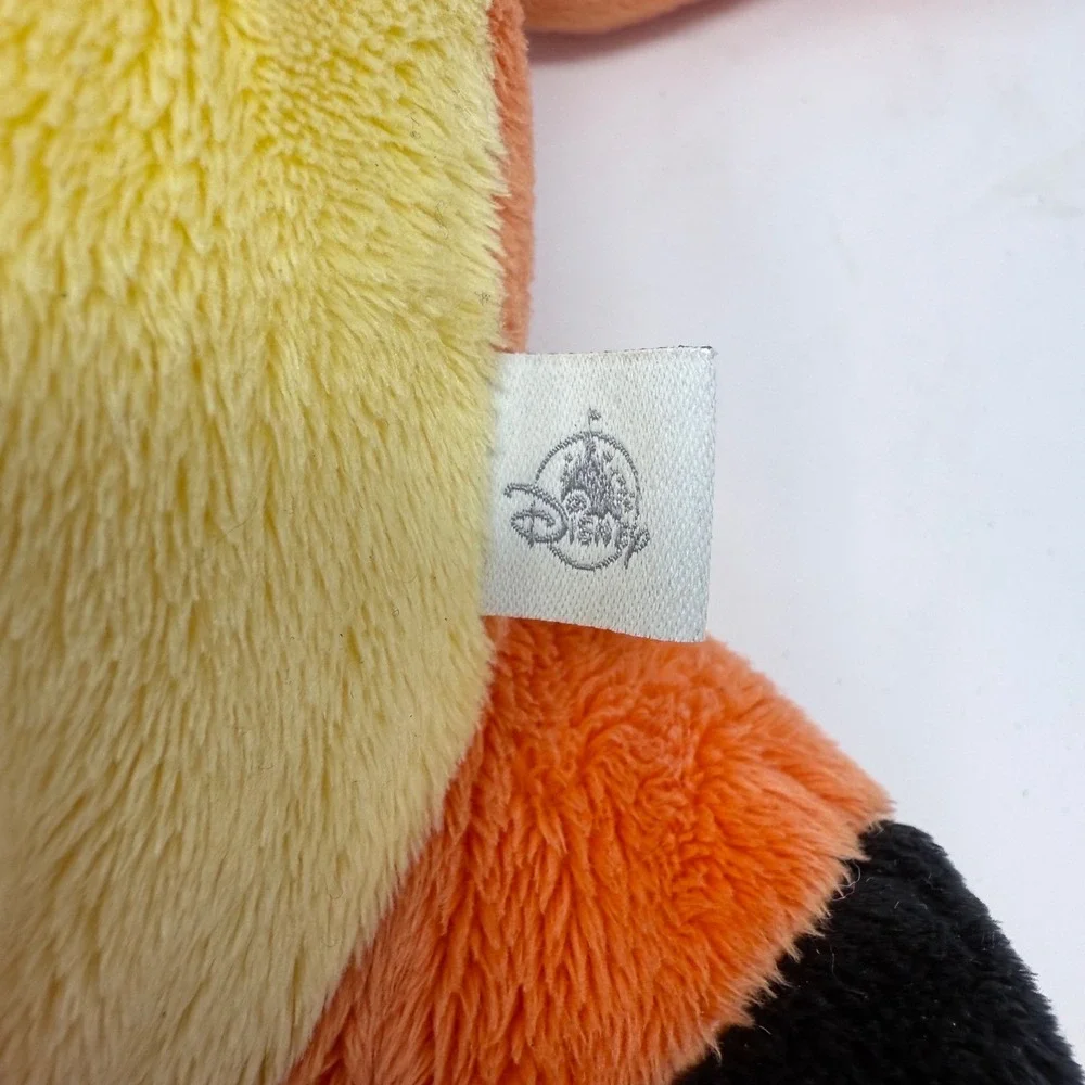 Disney tigger sit